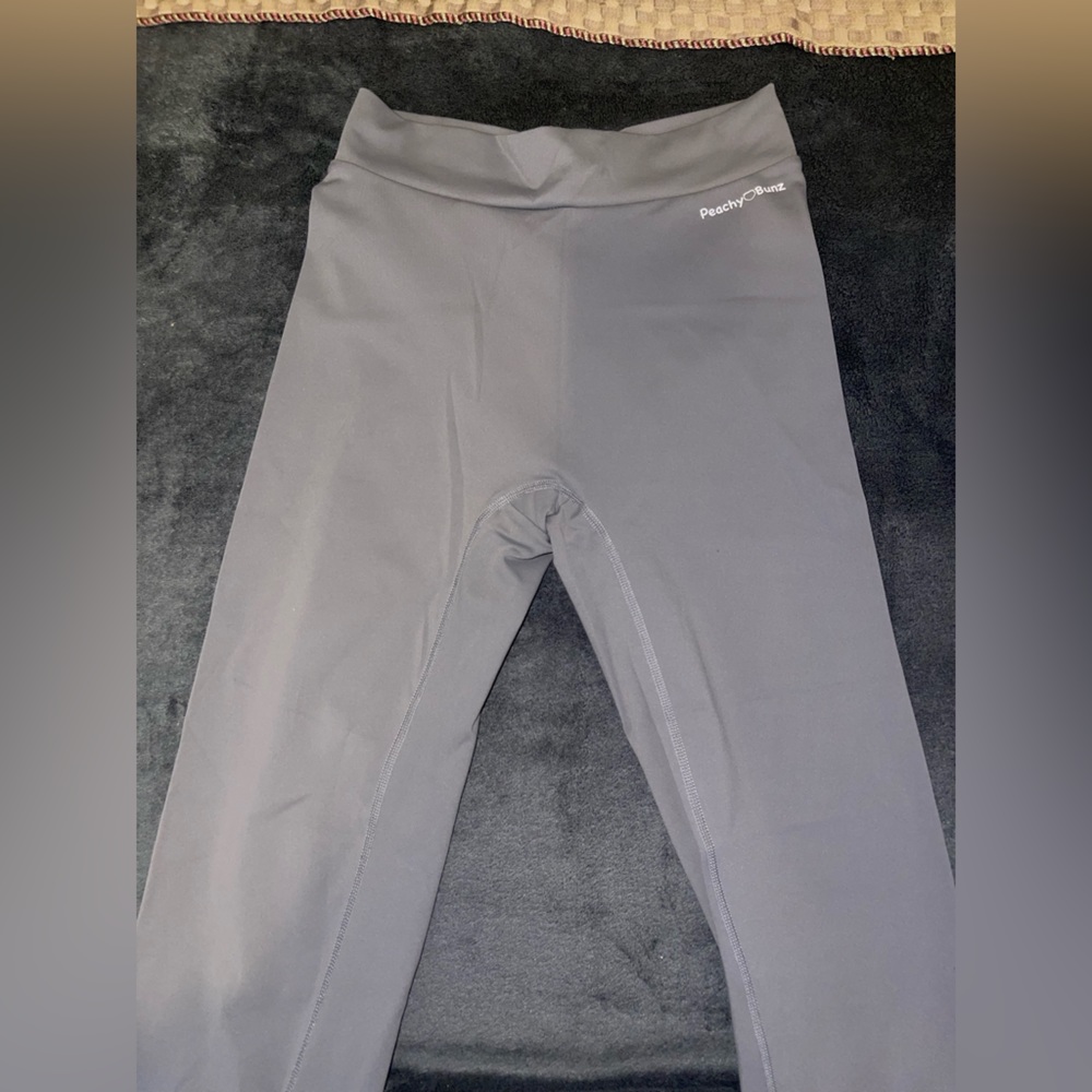 Brand New Never worn PeachyBunz leggings